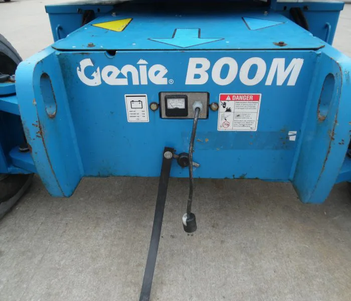Genie Z-45/25 DC 4 Wheel Drive Articulating Boom Front Zoom View 5