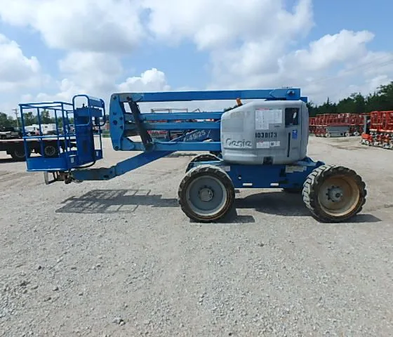 Genie Z-45/25 Diesel 4 Wheel Drive Articulating Boom Side View 1