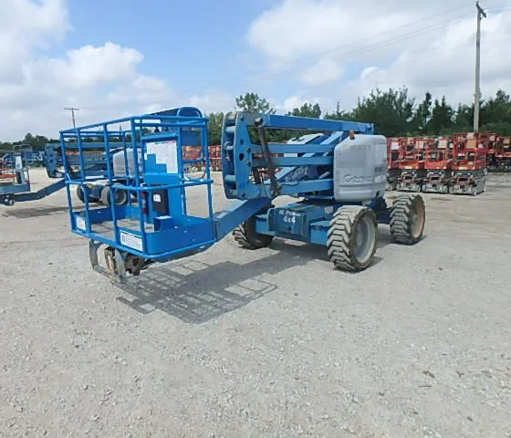 Genie Z-45/25 Diesel 4 Wheel Drive Articulating Boom Side/Front View 6