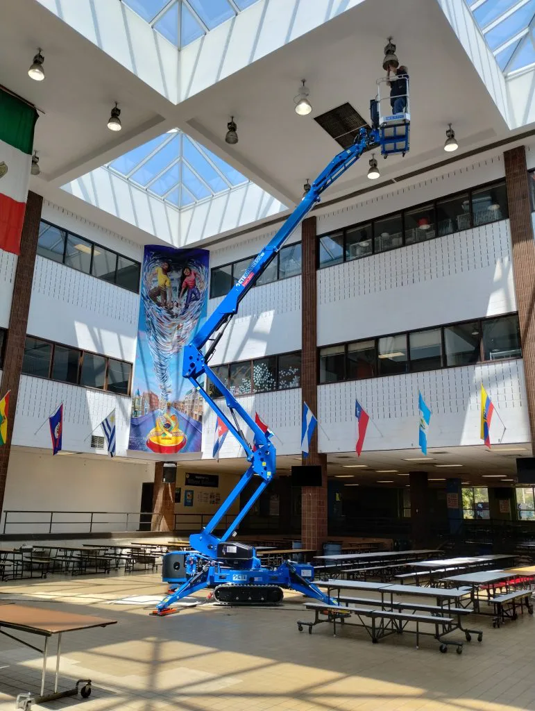 CTE 160-51 Spider Tracked Lift Extended, Side View 9