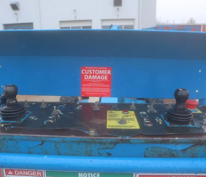 Genie S-40 DF 4 Wheel Drive Straight Stick Boom Controls